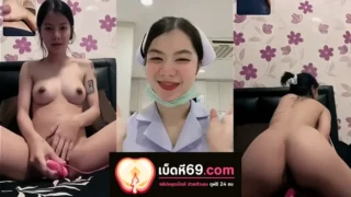 คลิปหลุดคลอเสียว xxx เบ็ดหี พยาบาลสวยคอลเสียวกับแฟนหนุ่มนั่งเบ็ดหีโชว์แฟน แฟนก็ชักว่าวไป เอาไข่สั่นมาแหย่หีจนน้ำหีแตก อย่างเด็ด